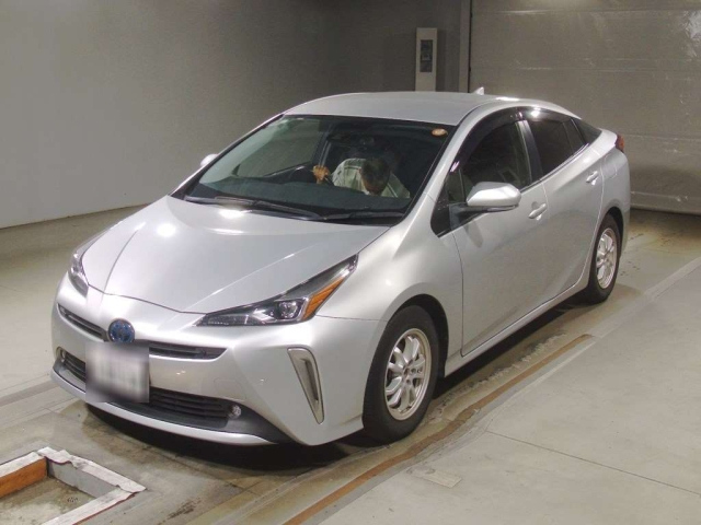 TOYOTA PRIUS 2021