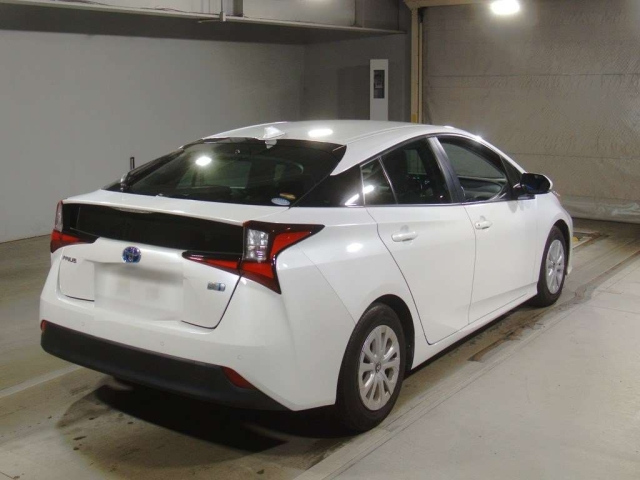 TOYOTA PRIUS 2021