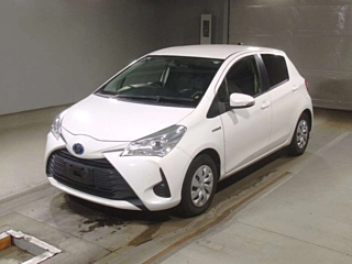 TOYOTA VITZ 2018