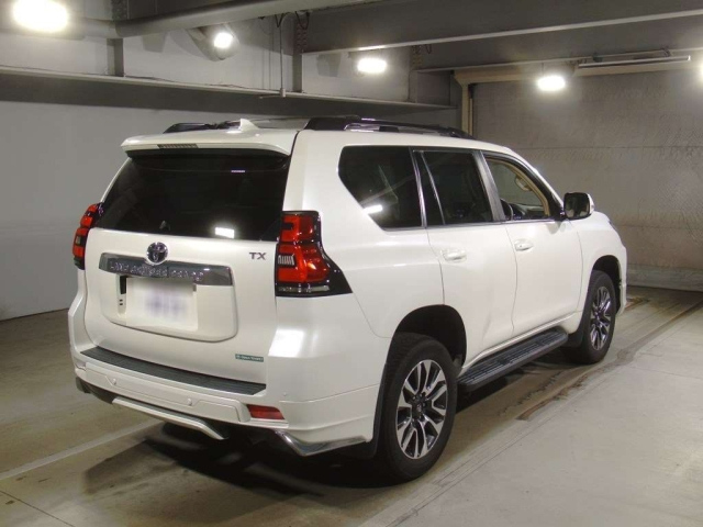 TOYOTA LAND CRUISER PRADO 2022