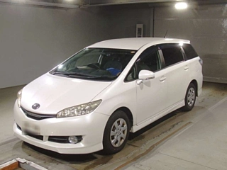 TOYOTA WISH 2013