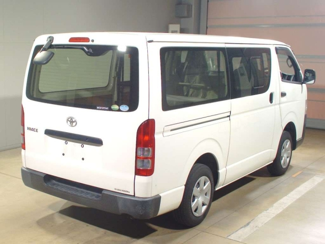 TOYOTA HIACE VAN 2019