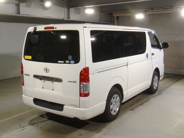 TOYOTA HIACE VAN 2018