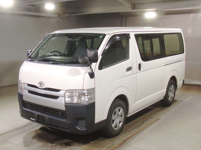 TOYOTA HIACE VAN 2014