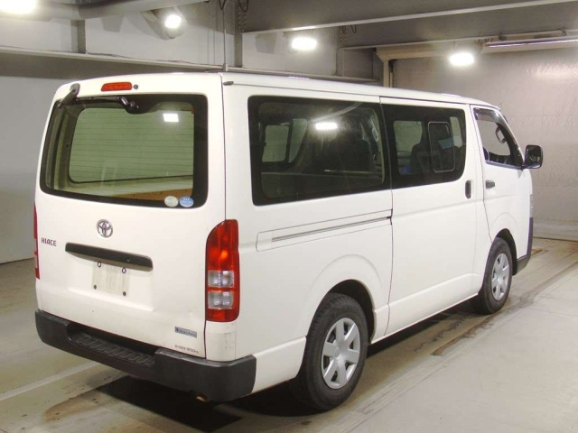 TOYOTA HIACE VAN 2014
