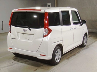 TOYOTA ROOMY 2021