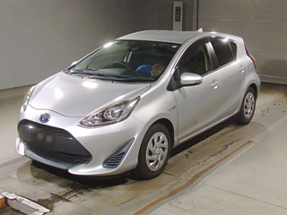 TOYOTA AQUA 2017