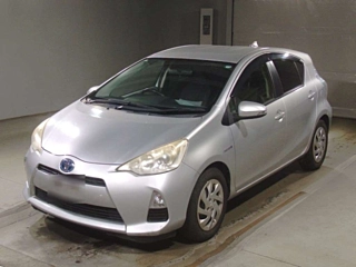 TOYOTA AQUA 2013