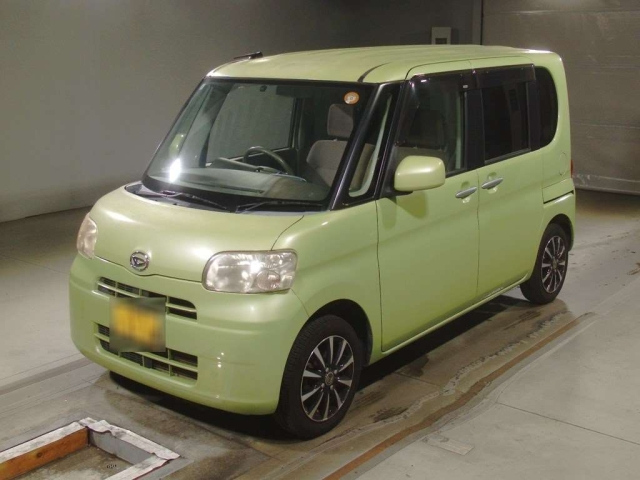 DAIHATSU TANTO 2013