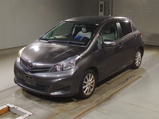 TOYOTA VITZ 2011