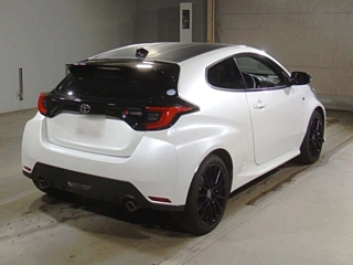 TOYOTA YARIS 2021
