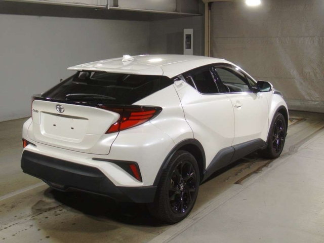 TOYOTA C-HR 2021