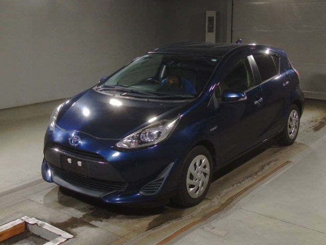 TOYOTA AQUA 2018
