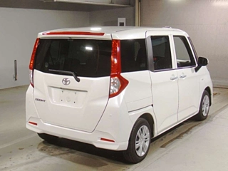 TOYOTA ROOMY 2021
