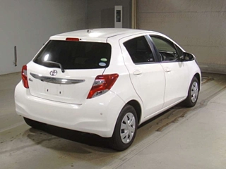 TOYOTA VITZ 2014
