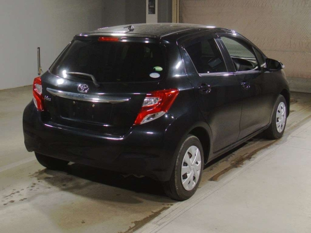 TOYOTA VITZ 2014