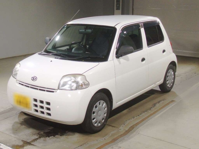 DAIHATSU ESSE 2011