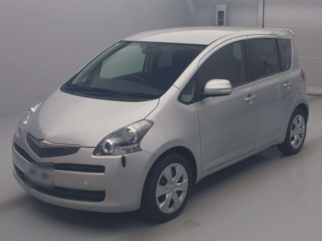 TOYOTA RACTIS 2010