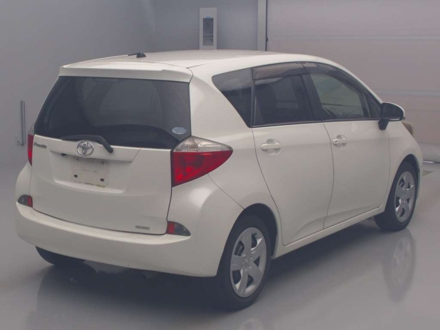 TOYOTA RACTIS 2012