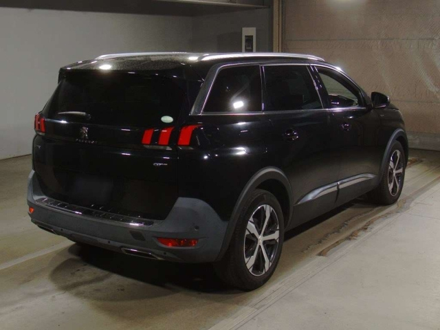 PEUGEOT 5008 2019
