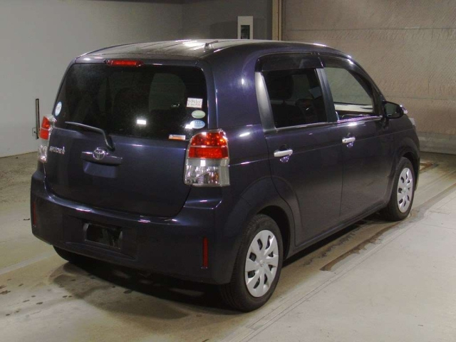 TOYOTA SPADE 2014