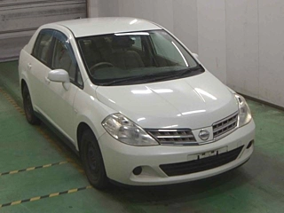 NISSAN TIIDA LATIO