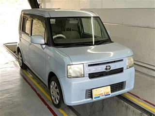 TOYOTA PIXIS SPACE