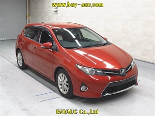 TOYOTA AURIS