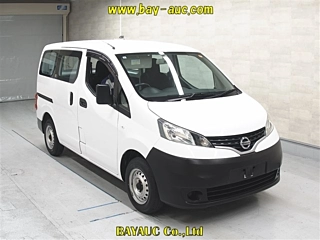 NISSAN NV200