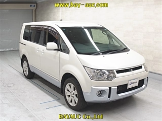 MITSUBISHI DELICA D5
