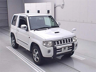 MITSUBISHI PAJERO MINI