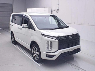 MITSUBISHI DELICA D5