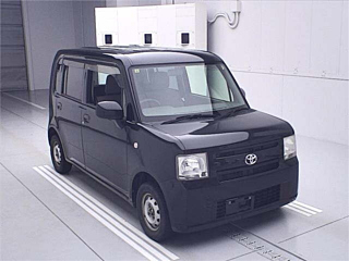 TOYOTA PIXIS SPACE