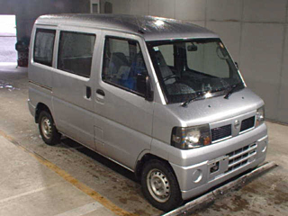 NISSAN CLIPPER VAN