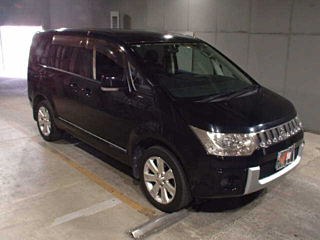 MITSUBISHI DELICA D5