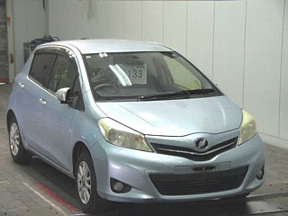TOYOTA VITZ