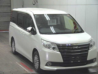 TOYOTA NOAH
