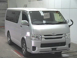 TOYOTA HIACE VAN