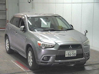MITSUBISHI RVR