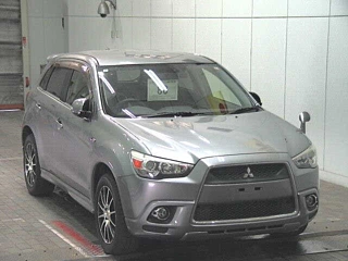 MITSUBISHI RVR