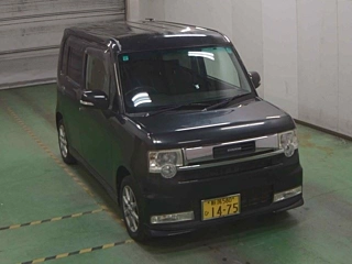 TOYOTA PIXIS SPACE