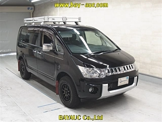 MITSUBISHI DELICA D5