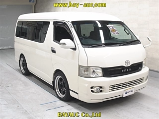 TOYOTA HIACE