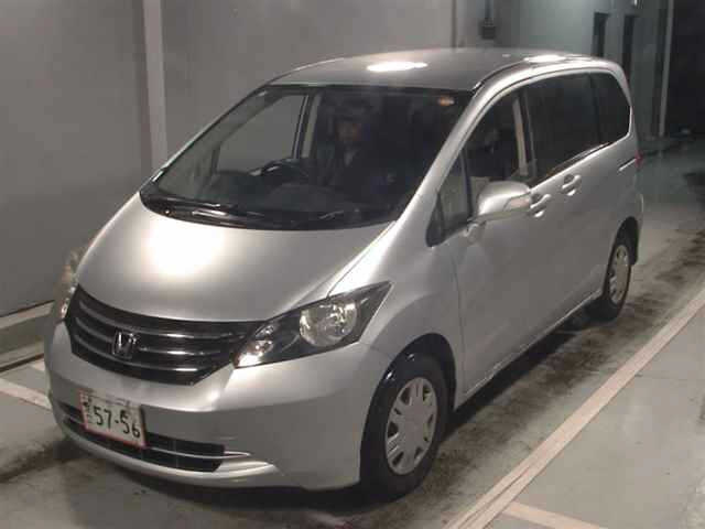 HONDA FREED 2010