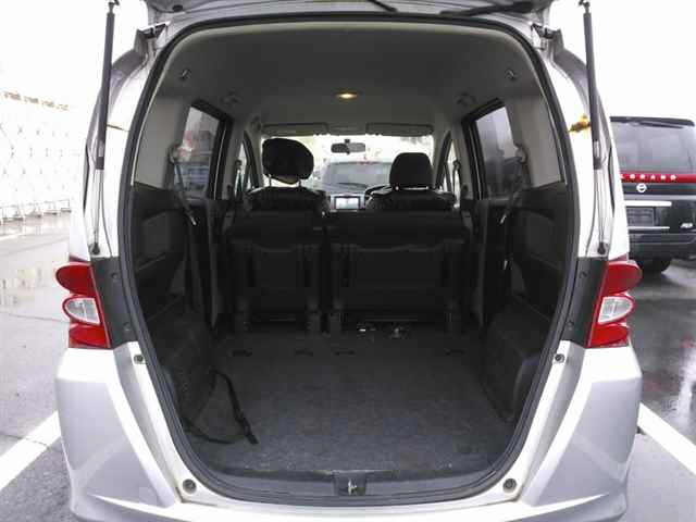 HONDA FREED 2010