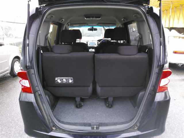 HONDA FREED 2011