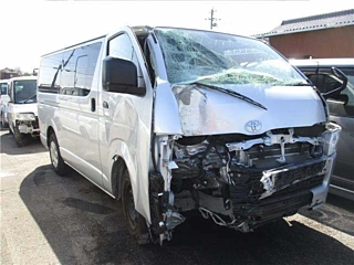 TOYOTA HIACE VAN