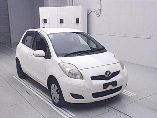 TOYOTA VITZ