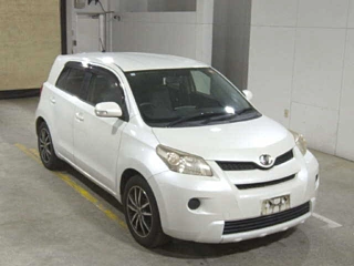 TOYOTA IST