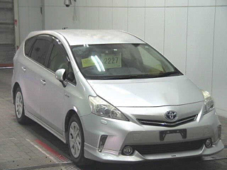 TOYOTA PRIUS ALPHA